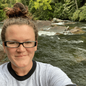 Julie Website berooted